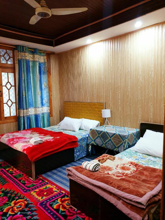 Hikal Guest House Karimabad  Buitenkant foto