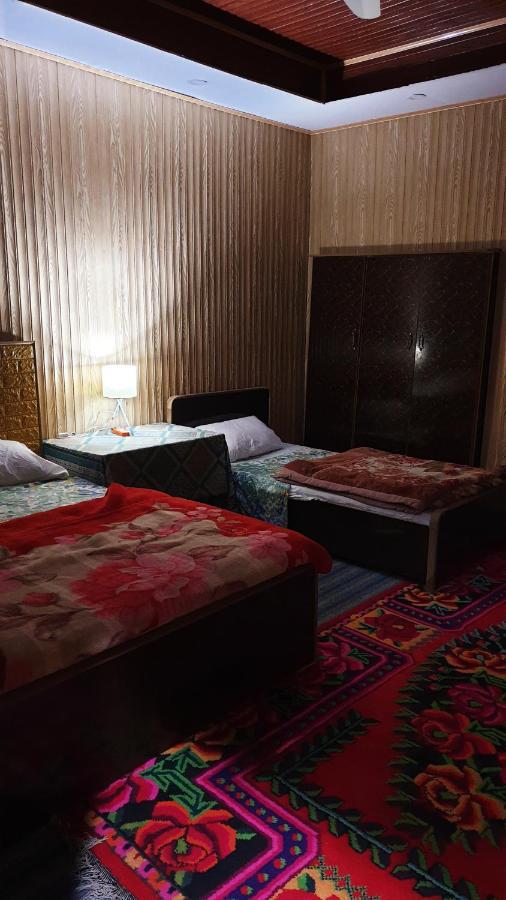 Hikal Guest House Karimabad  Buitenkant foto