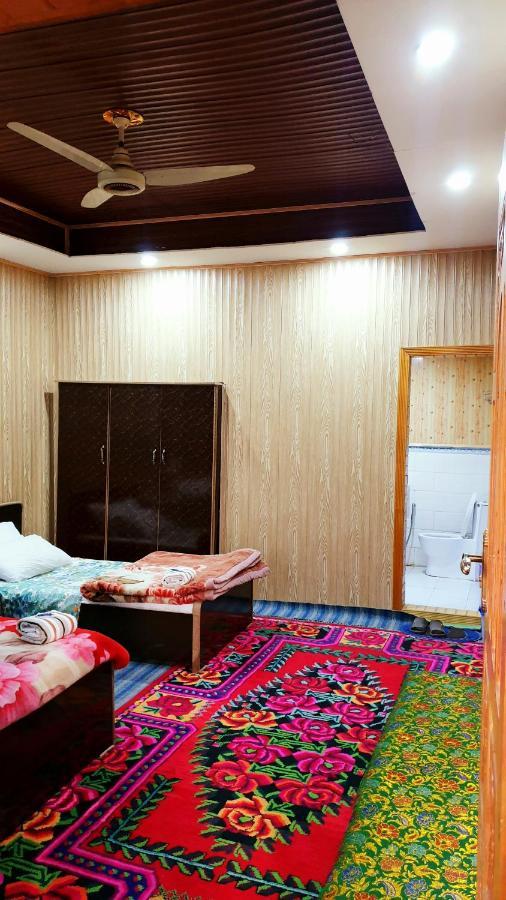Hikal Guest House Karimabad  Buitenkant foto