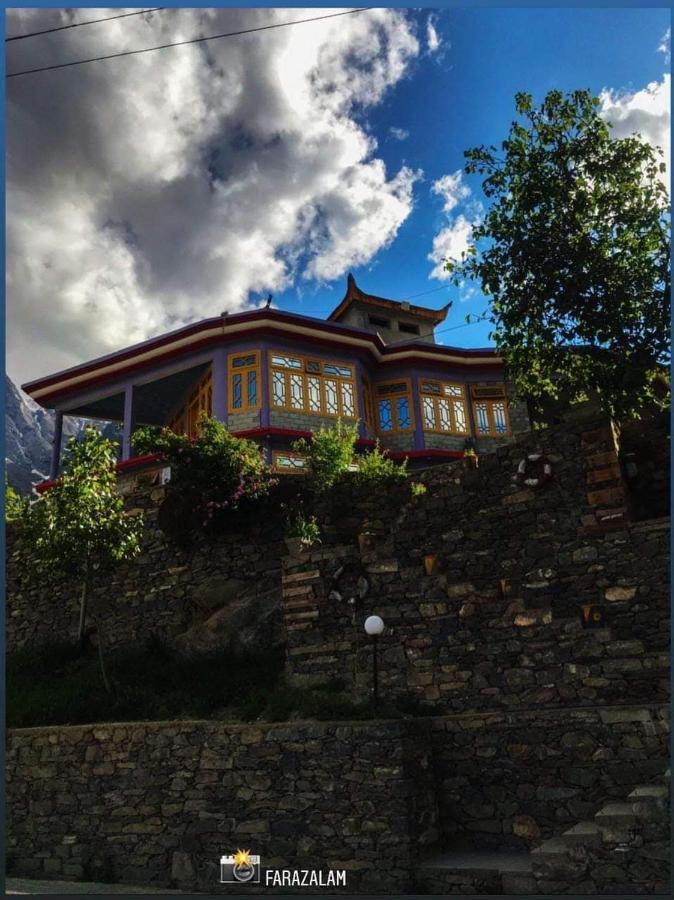 Hikal Guest House Karimabad  Buitenkant foto
