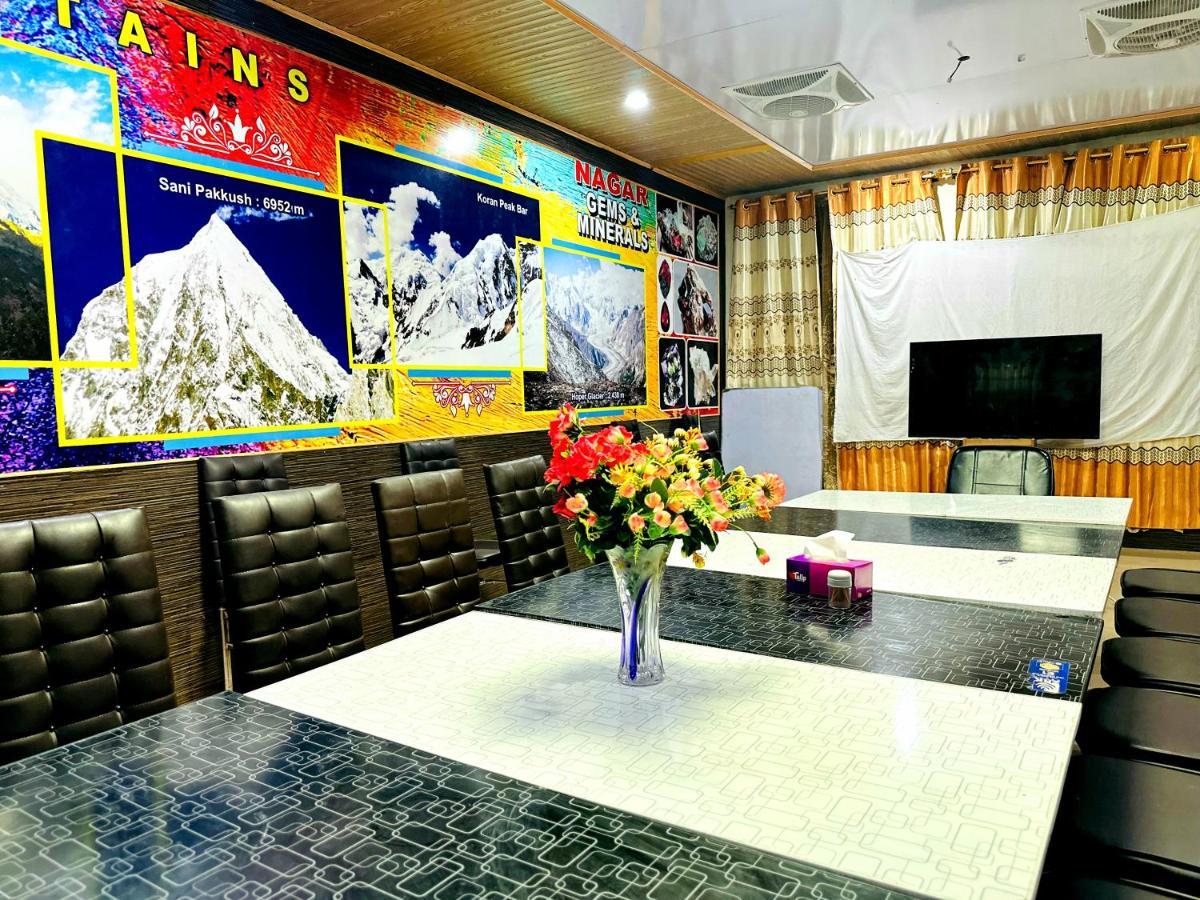 Hikal Guest House Karimabad  Buitenkant foto