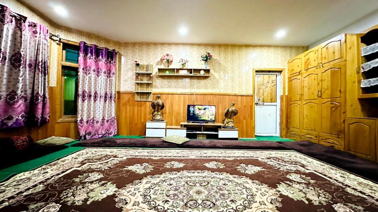Hikal Guest House Karimabad  Kamer foto