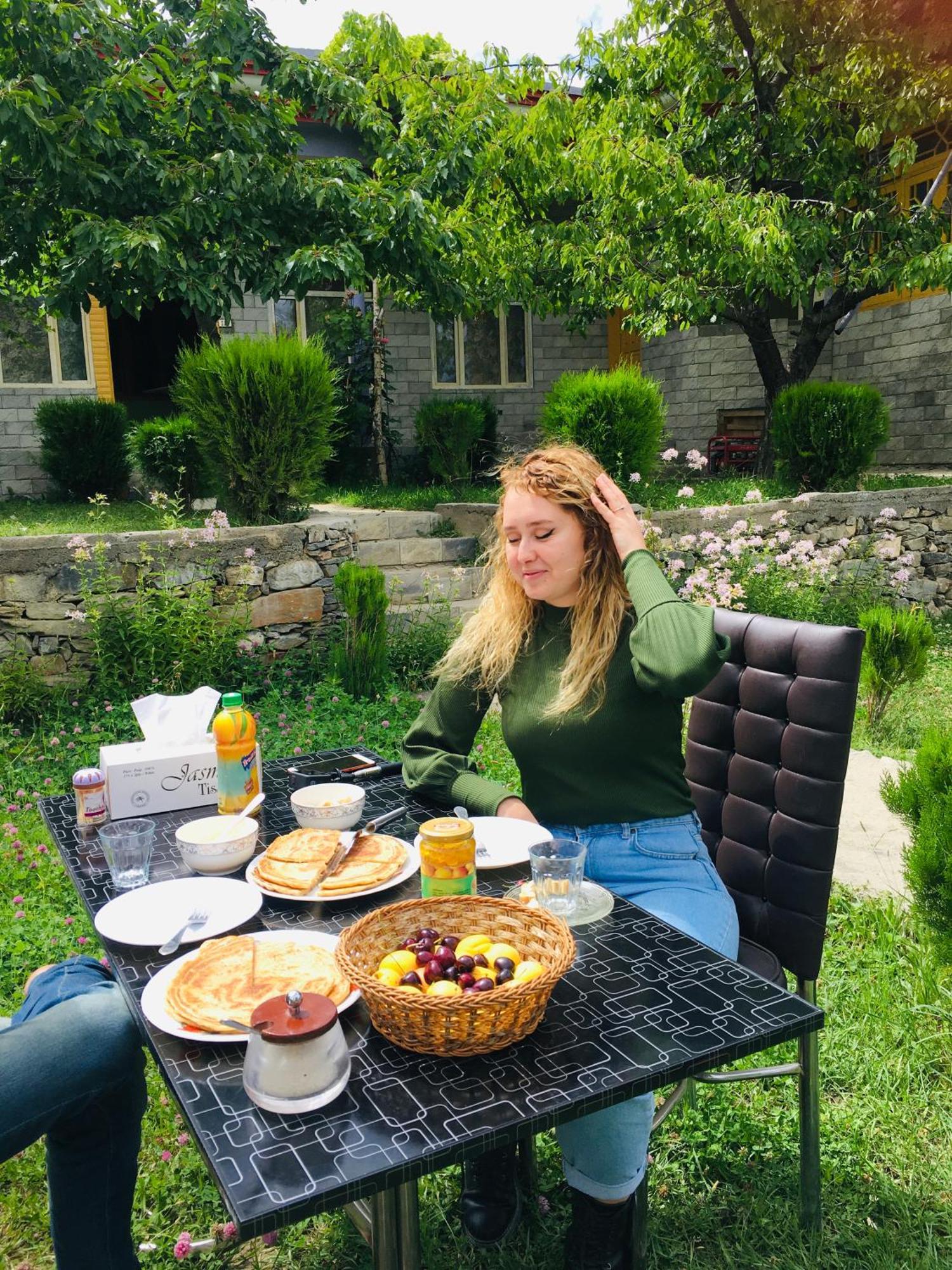 Hikal Guest House Karimabad  Buitenkant foto