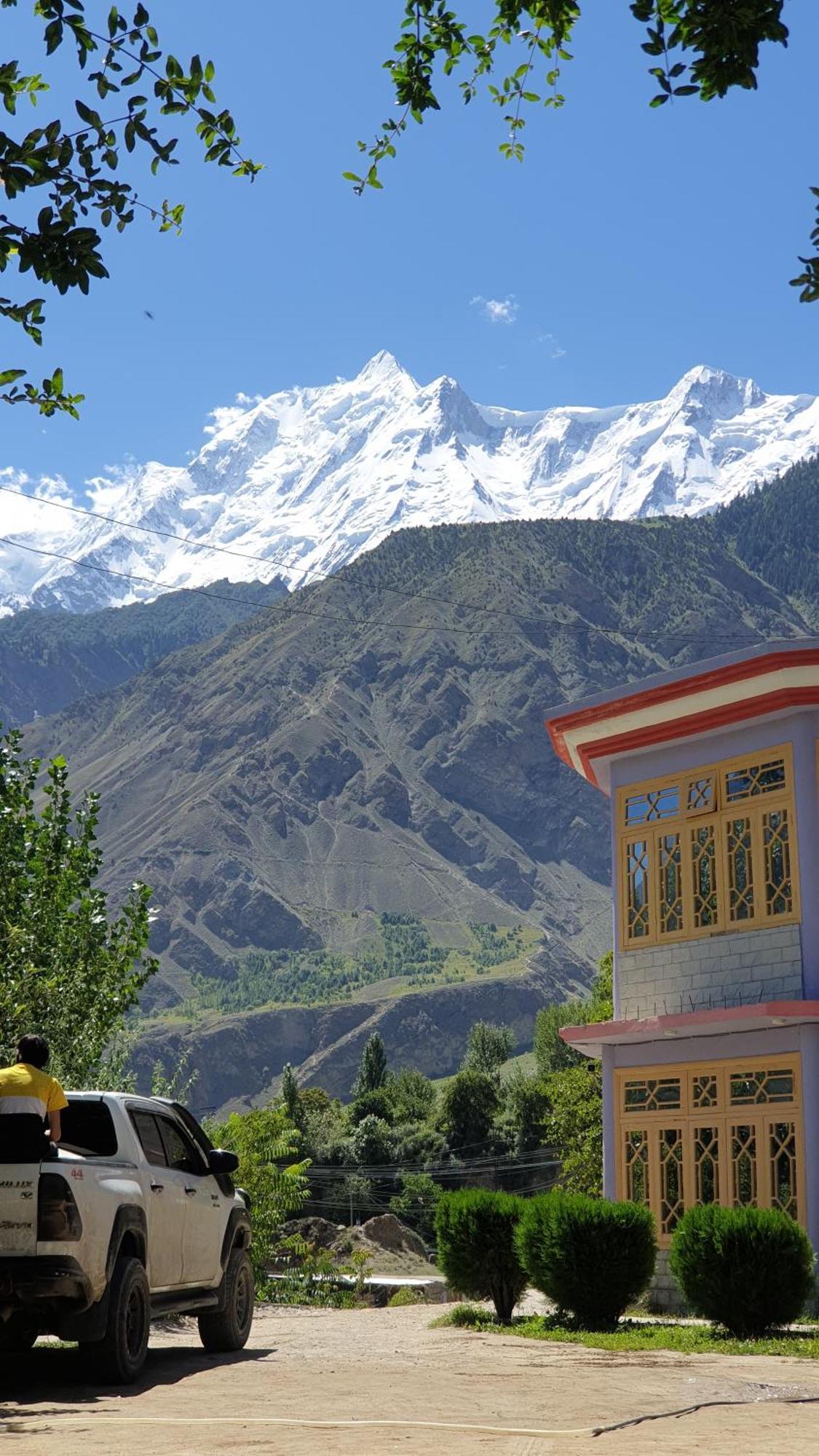 Hikal Guest House Karimabad  Buitenkant foto