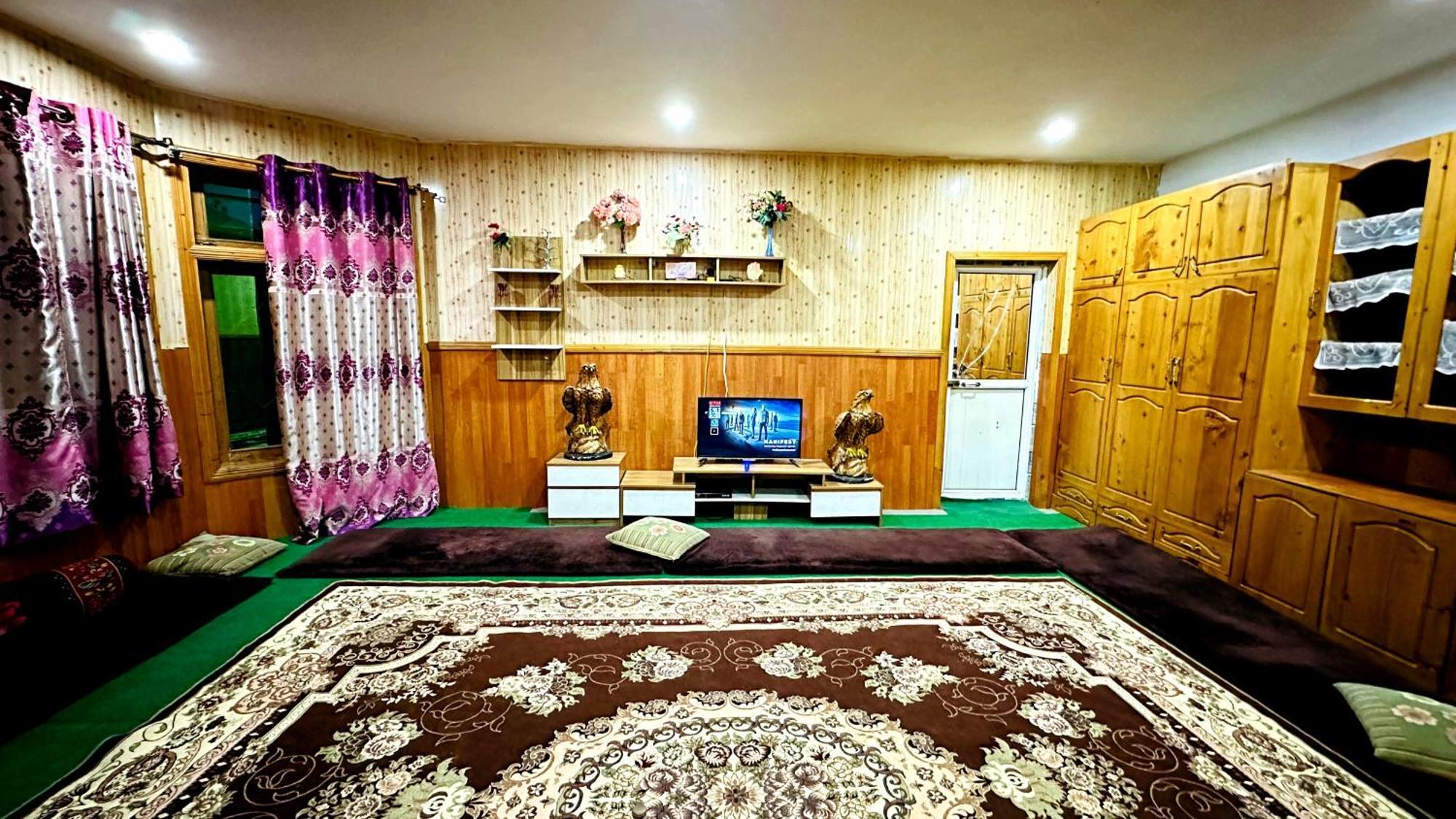 Hikal Guest House Karimabad  Kamer foto