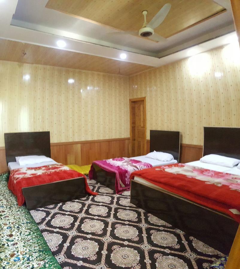 Hikal Guest House Karimabad  Buitenkant foto