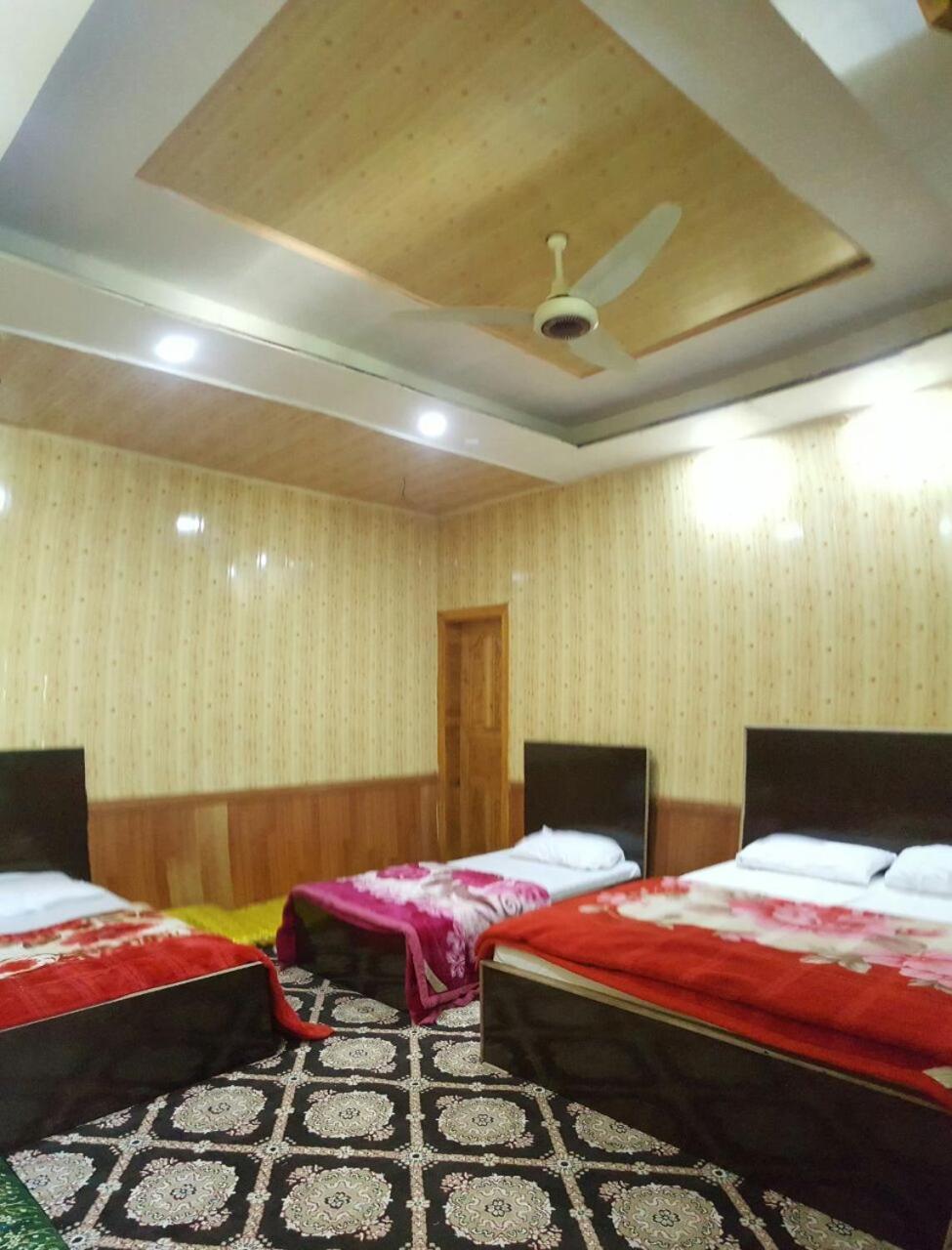 Hikal Guest House Karimabad  Buitenkant foto