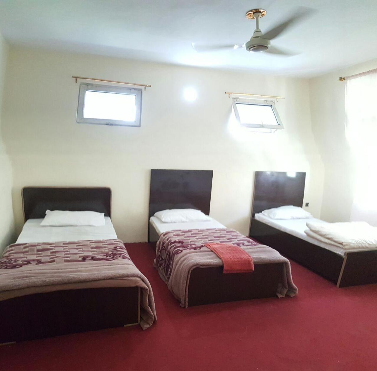 Hikal Guest House Karimabad  Buitenkant foto