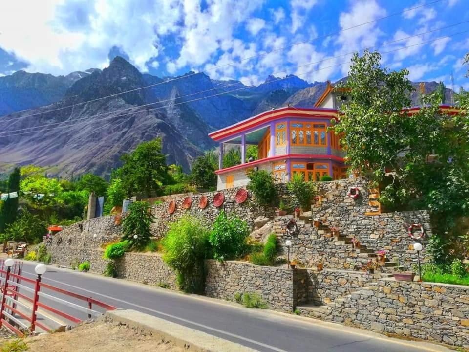 Hikal Guest House Karimabad  Buitenkant foto